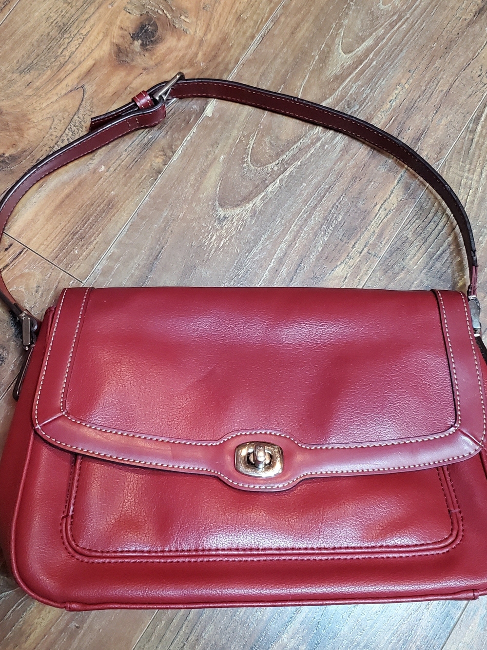 Liz Claiborne Red Leather Shoulder Bag with Turn-Lock